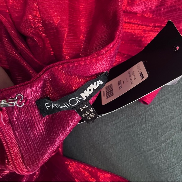 Fashion Nova Red Glitter and Glamour Jumpsuit 3X Plus Size Fashion Halter Top - Picture 11 of 13